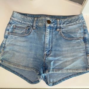 American Eagle Size 6 Super Super Stretch Shorts